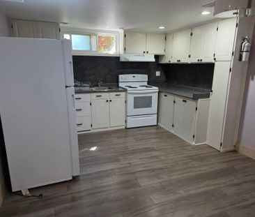 For Lease - 221 Elgin Street, Oshawa, Ontario - Photo 2