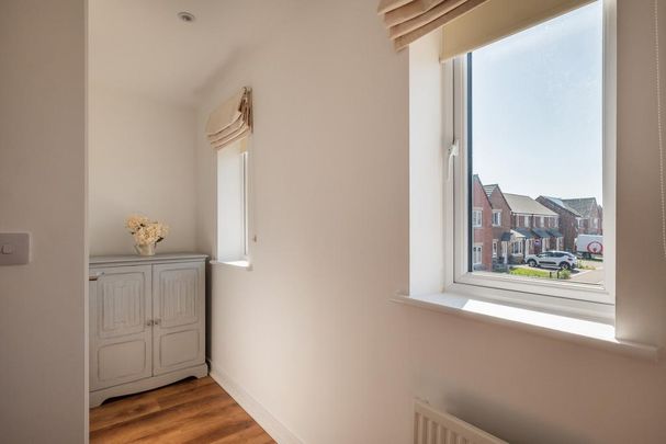 3 bedroom end of terrace house to rent - Photo 1