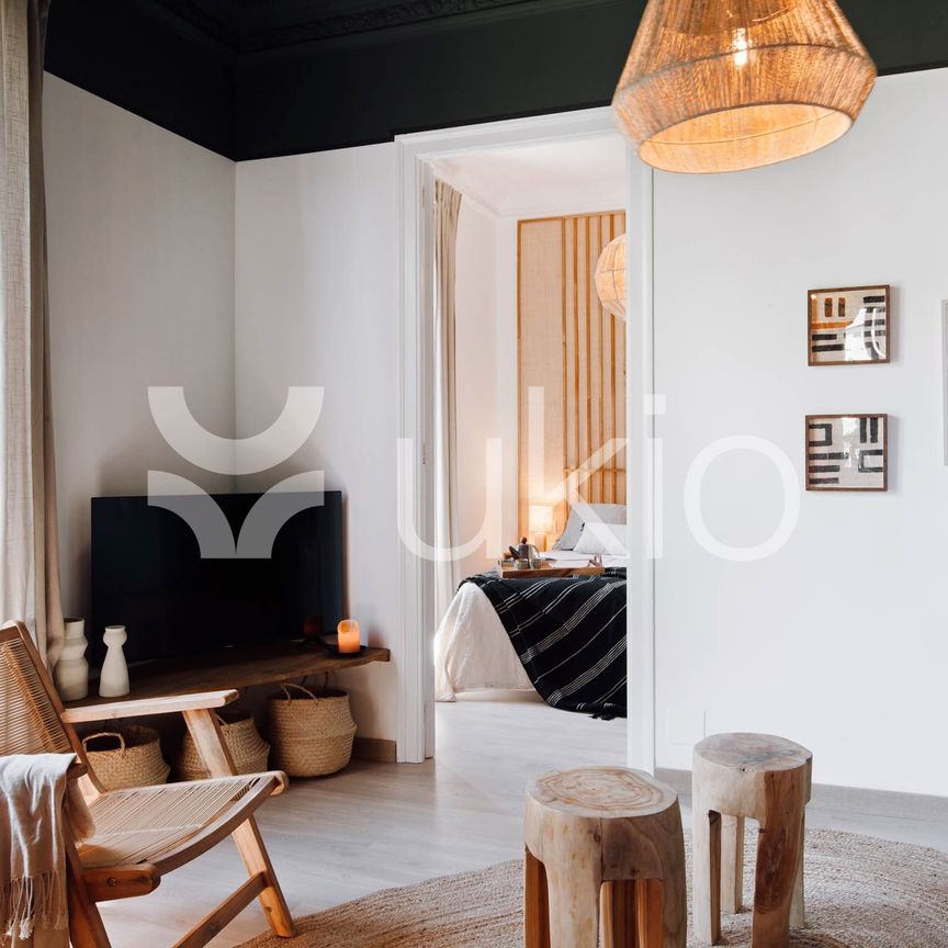 Apartamento de alquiler en Carrer del Comte Borrell, Sant Antoni - Photo 1