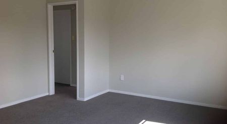 Sunny two bedroom home in quiet street - Photo 5