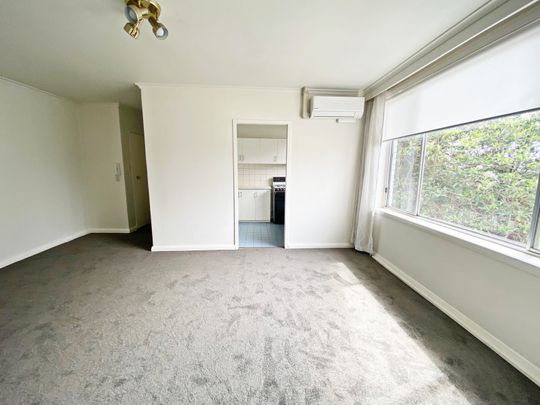 9/200 Clarke Street, Northcote VIC 3070 - Photo 1