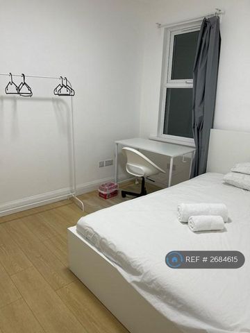 3 bedroom detached house to rent - Photo 4