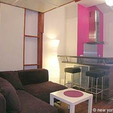 Logement à Paris, Location meublée - Studio T1 - Place de la République (PA-4169) - Photo 1