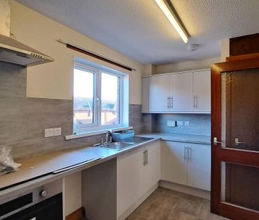 2 bedroom ground floor flat to rent - Photo 5