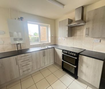 4 bedroom terraced house to rent - Photo 5