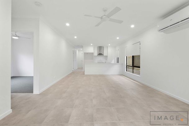 SPACIOUS HOME PERFECT FOR YOUR FAMILY! - Photo 1