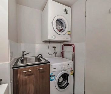 East Perth - Photo 3