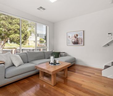 2/73A Power Avenue, Chadstone VIC 3148 - Townhouse For Rent | Domain - Photo 1