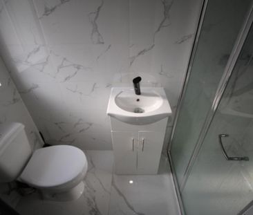 4 bedroom terraced house to rent - Photo 5