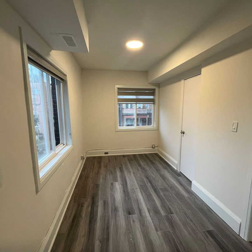 For Lease - 5 Sorauren Avenue Unit# 5, Toronto, Ontario - Photo 1