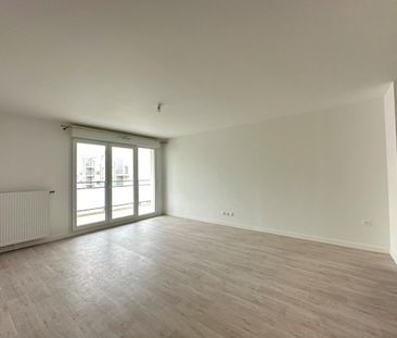 Location Appartement 4 pièces 80m² LUISANT 28600 - Photo 2