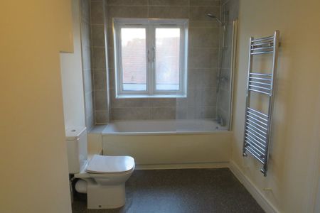 High Street - Photo 5