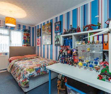 Greenlands Avenue, Greenlands, Redditch - Photo 2