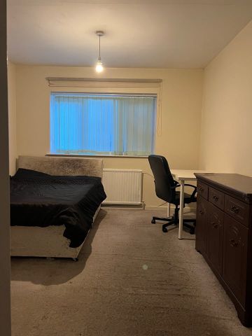 4 Bed Detached House, Colborn Street, NG3 - Photo 3