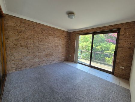 Well Positioned Apartment - Water Included! - Photo 5