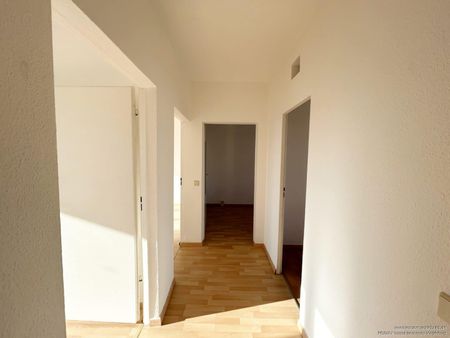Helle 3-Zimmer-Wohnung mit Tageslichtbad und Balkon - Foto 5