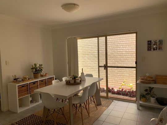 1/6 Oakney Avenue, Nollamara WA 6061 - House For Rent | Domain - Photo 1