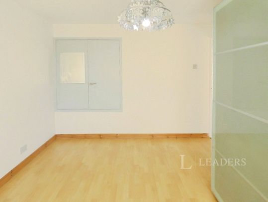 3 bedroom house to rent Charnwood Crescent, Chandler's Ford, Eastleigh, Hampshire, SO53 - Photo 1