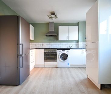 Well presented 2 bedroom house situated in Cherry Hinton, Cambridge... - Photo 6