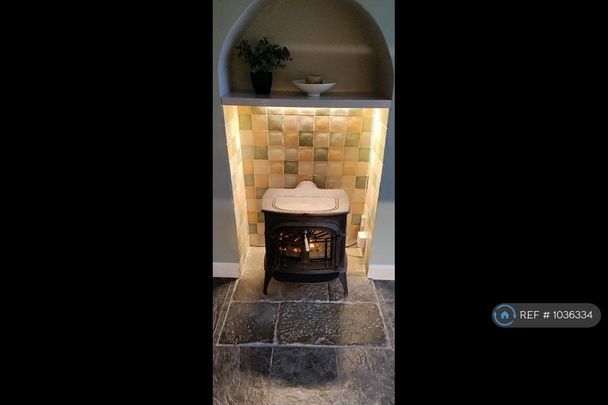 2 bedroom semi-detached house to rent - Photo 1