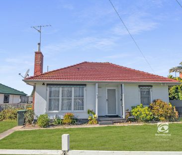 CONVENIENCE AND COMFORT IN CENTRAL BAIRNSDALE - Photo 4