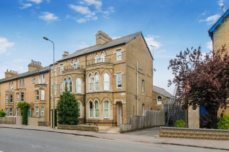 Iffley Road, East Oxford - Photo 5