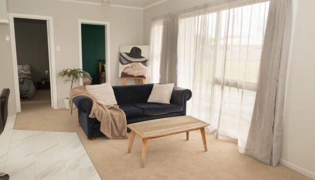 Comfy and Compact Home $460 per week - Photo 1