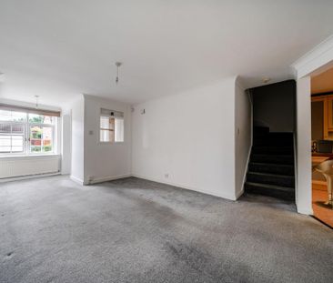 4 bedroom end of terrace house to rent - Photo 1