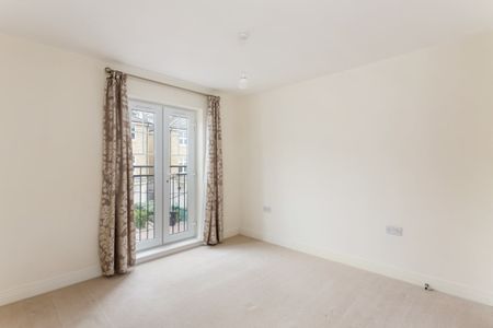 4 bedroom terraced house to rent - Photo 4