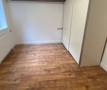 2 Bed Flat, Croydon, CR0 - Photo 4