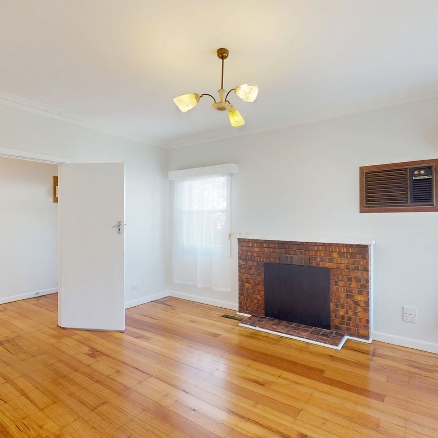 Renovated 3-Bedroom Home in Prime Coburg Location - Photo 1