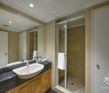 Brisbane River Views, Modern Finishes & A Brilliant City Lifestyle! - Photo 4