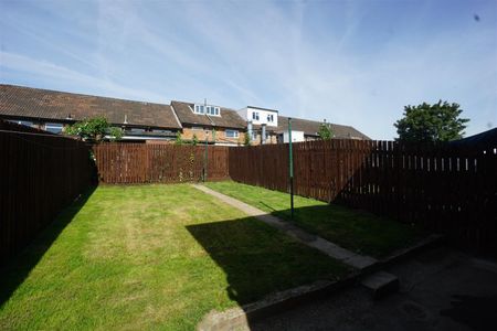 2 bedroom House To Let - Photo 5