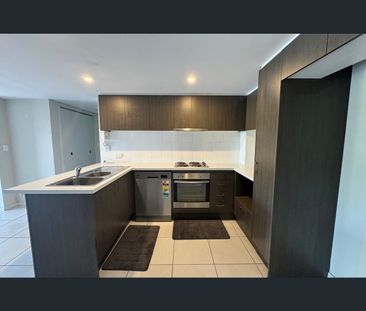 3/10 Coxen Street, Zillmere, Qld 4034 - Photo 3