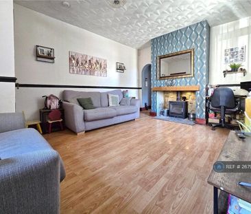 3 bedroom end of terrace house to rent - Photo 1