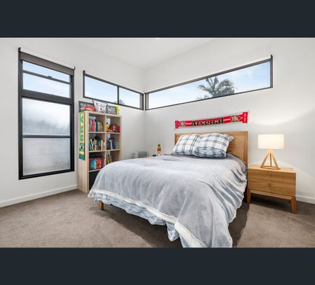 15 Huntingfield Road, Brighton, Vic 3186 - Photo 3