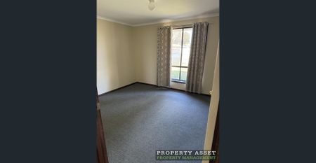 Room for the children to play plus a double garage - Photo 3