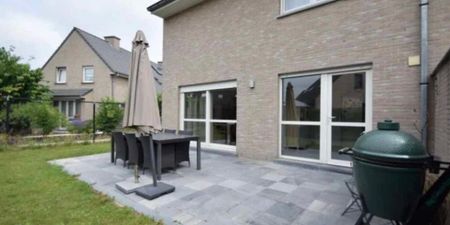 Eengezinswoning te huur in Rumbeke voor € 950 met 3 slaapkamers - Foto 4