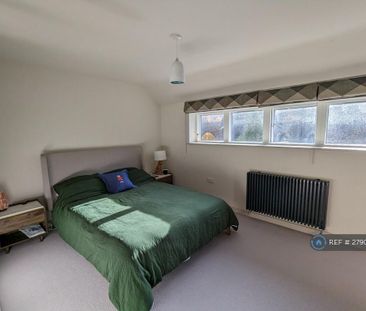 1 bedroom semi-detached house to rent - Photo 5