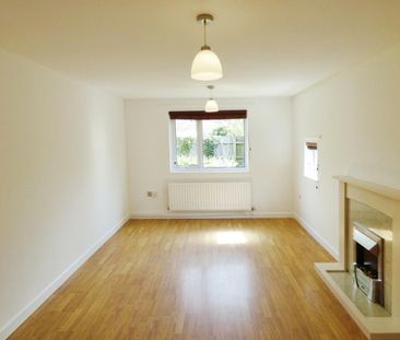 Carew Close, Stratford-upon-Avon - Photo 1