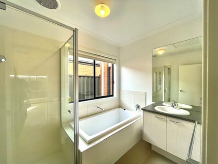 Modern & Low-Maintenance Living in a Prime Location - Photo 4