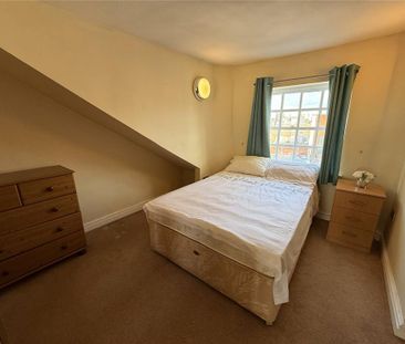 3 bedroom flat to rent - Photo 6