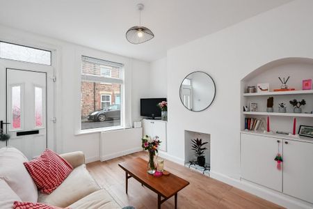 2 bedroom terraced house to rent - Photo 2