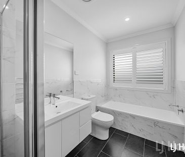 Stylish & Spacious Four Bedroom Family Home - Photo 5