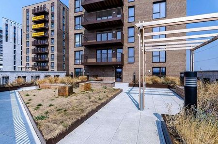 Adlay Apartments, Millet Place, Silvertown, E16 - Photo 5