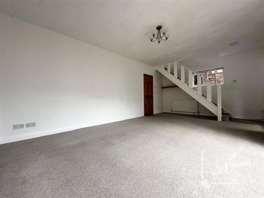 3 bedroom end of terrace house to rent - Photo 1