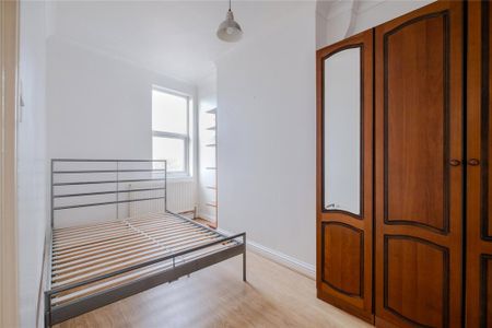 3 bedroom apartment to rent - Photo 2