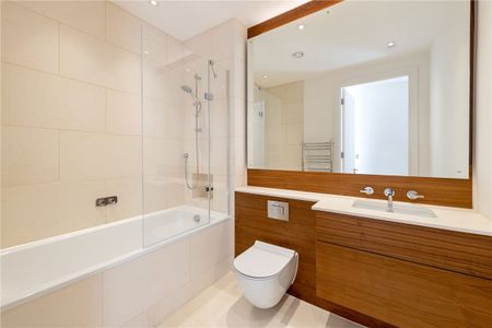 A wonderful ground floor, contemporary two bedroom, two bathroom, apartment with 1130 sq ft of accommodation, situated on the upper Lansdown slopes with private rear garden and off-street parking space. - Photo 4