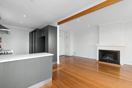 2 / 425 Sandy Bay Road - Photo 3