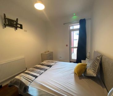 1 bedroom in a house share to rent - Photo 1